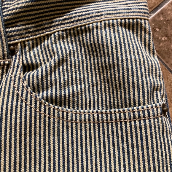 New York and Company Jeans - Picture 5 of 9
